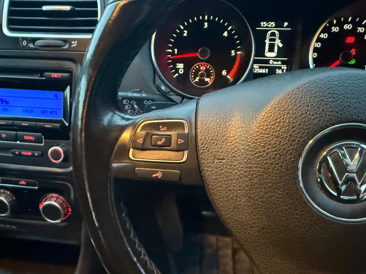 Used Volkswagen Golf 2010 for sale - 76839841: Photo 34