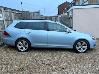 Used Volkswagen Golf 2010 for sale - 76839841: Photo
