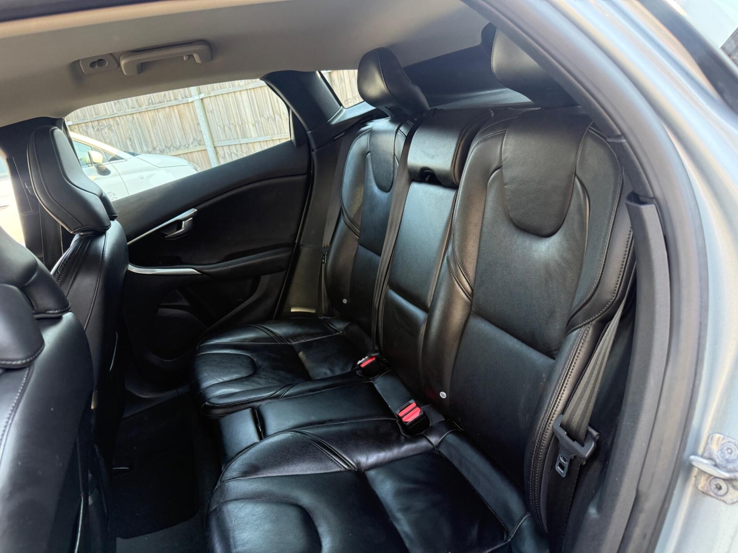 Used Volvo V40 2016 for sale - 77970541: Photo 28