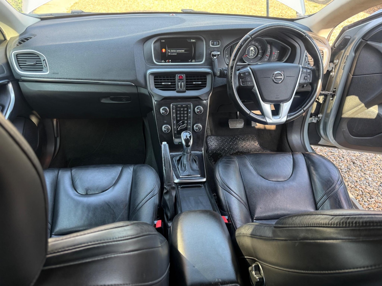 Used Volvo V40 2016 for sale - 77970541: Photo 31