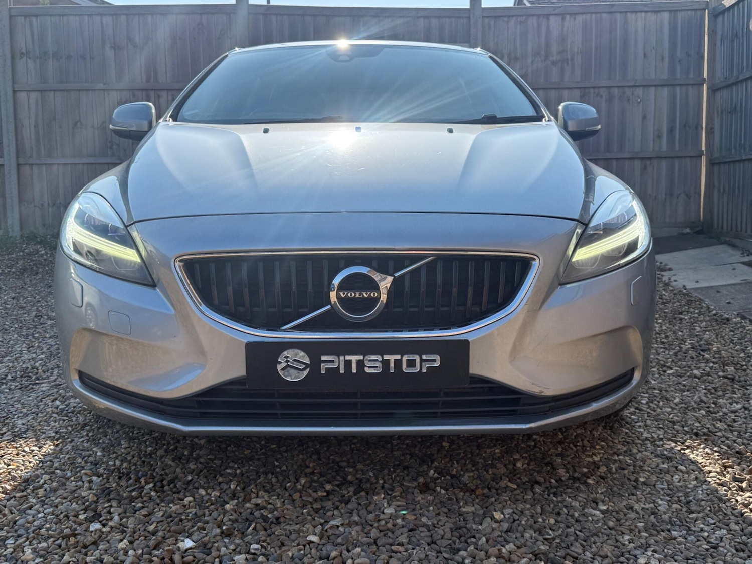 Used Volvo V40 2016 for sale - 77970541: Photo 7