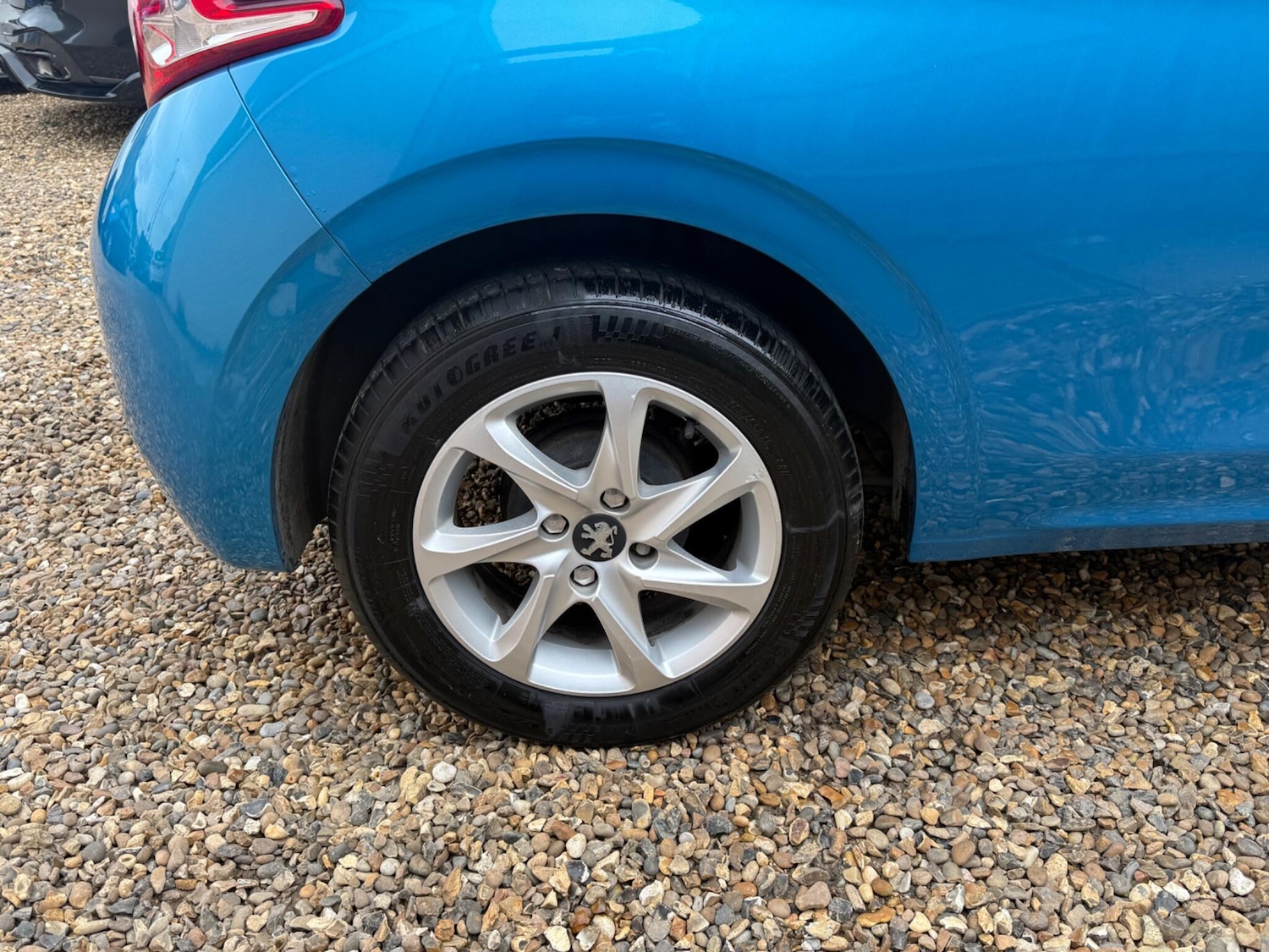 Used Peugeot 208 2013 for sale - 77925056: Photo 15