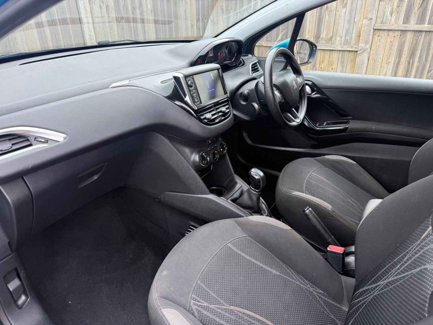 Used Peugeot 208 2013 for sale - 77925056: Photo 24