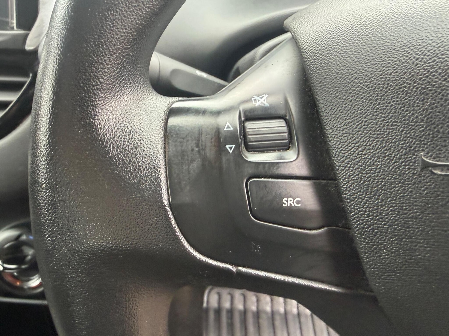 Used Peugeot 208 2013 for sale - 77925056: Photo 31