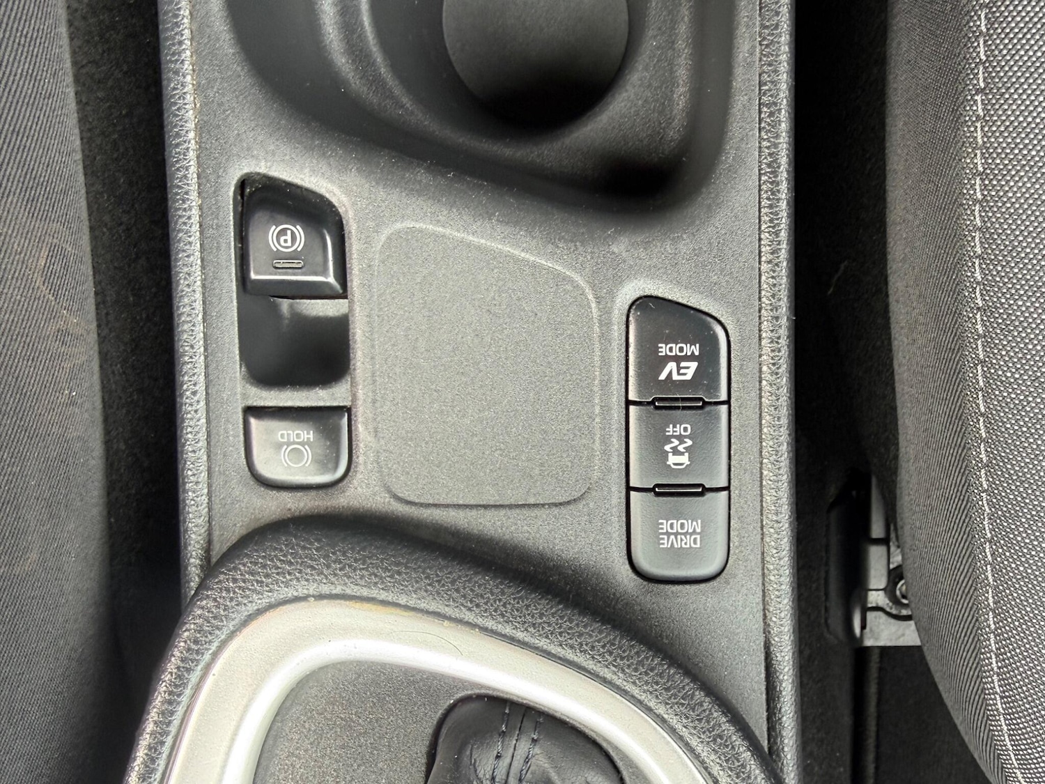 Used Toyota Yaris 2021 for sale - 78203806: Photo 31