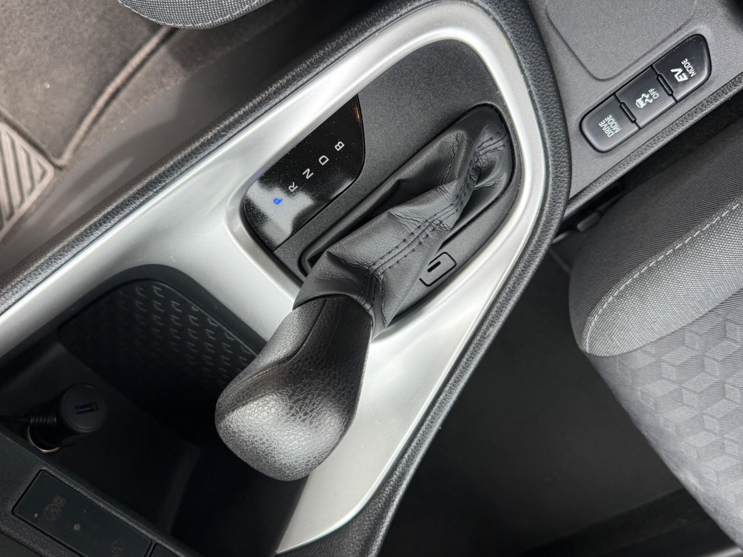 Used Toyota Yaris 2021 for sale - 78203806: Photo 35