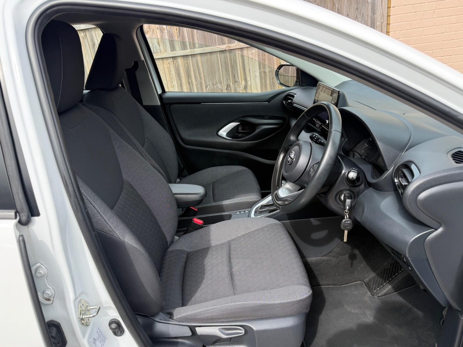 Used Toyota Yaris 2021 for sale - 78203806: Photo 36