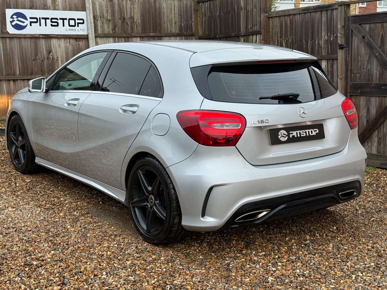 Used Mercedes-Benz A-Class 2017 for sale - 77332032: Photo 2