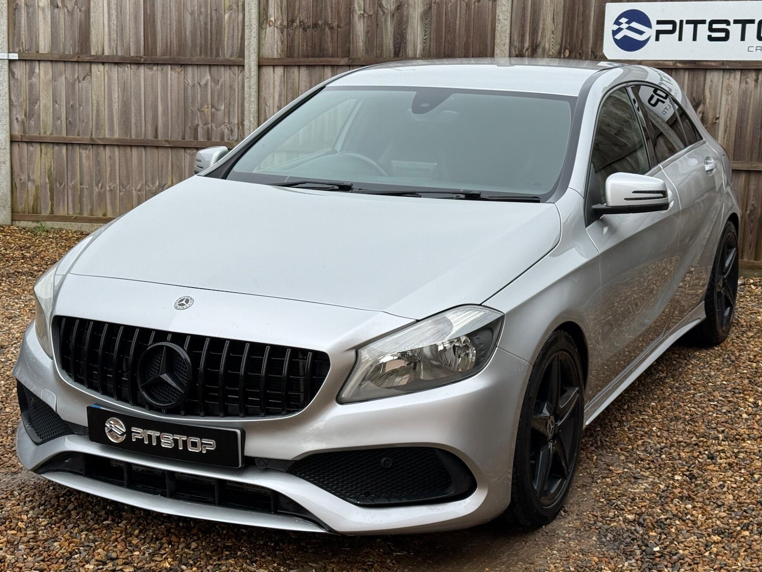 Used Mercedes-Benz A-Class 2017 for sale - 77332032: Photo 3