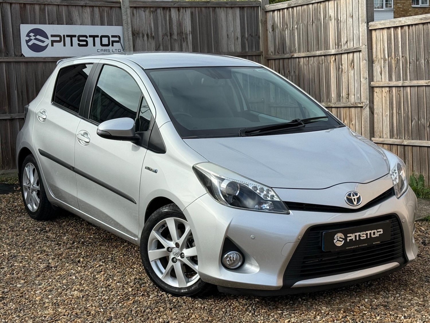 Used Toyota Yaris 2012 for sale - 76781131: Photo 1