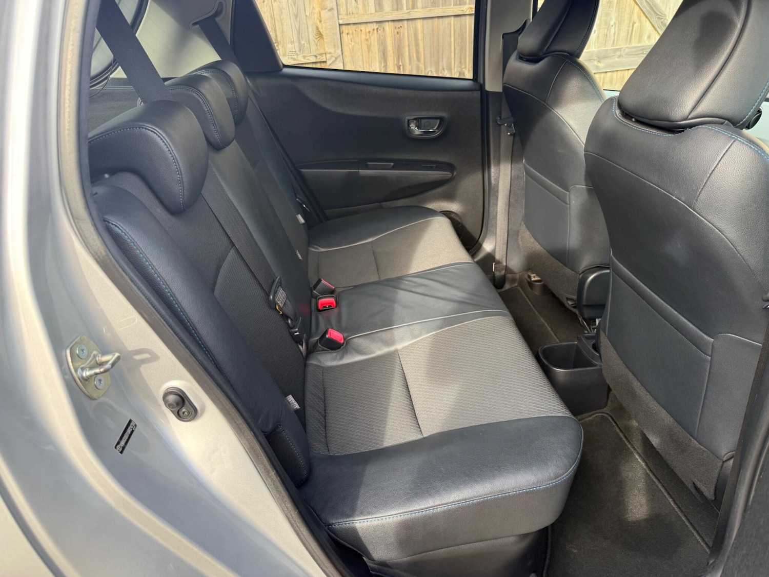 Used Toyota Yaris 2012 for sale - 76781131: Photo 20