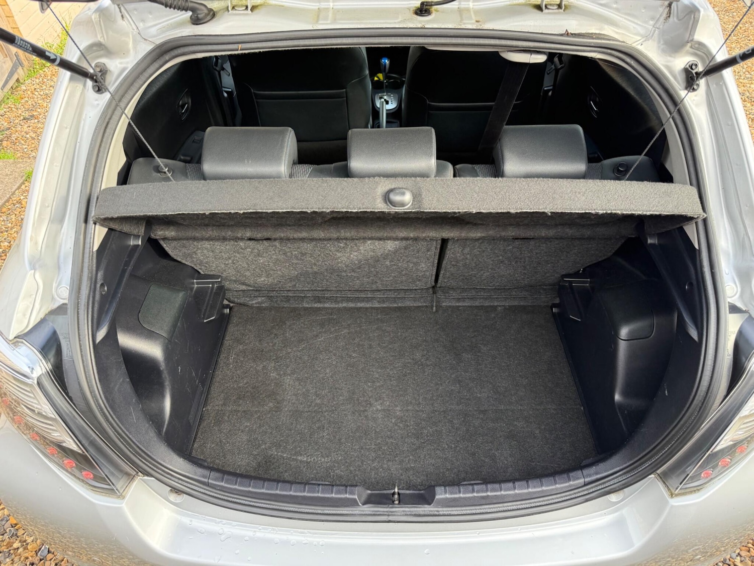 Used Toyota Yaris 2012 for sale - 76781131: Photo 21