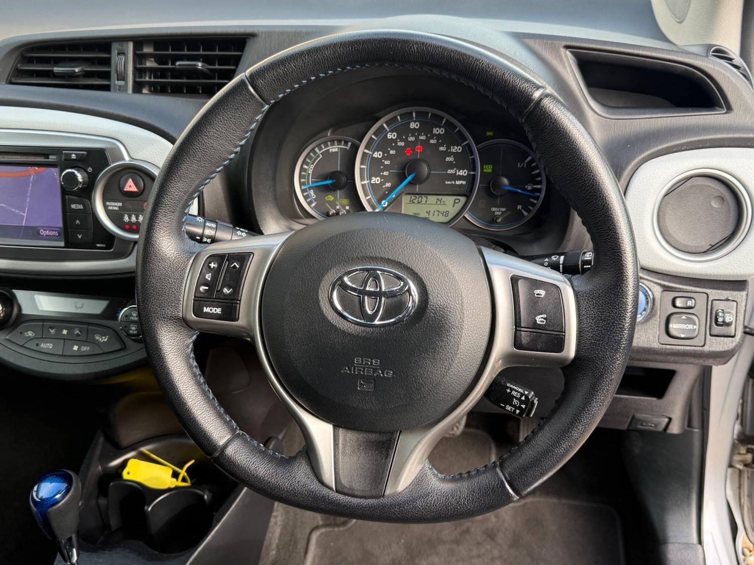 Used Toyota Yaris 2012 for sale - 76781131: Photo 25
