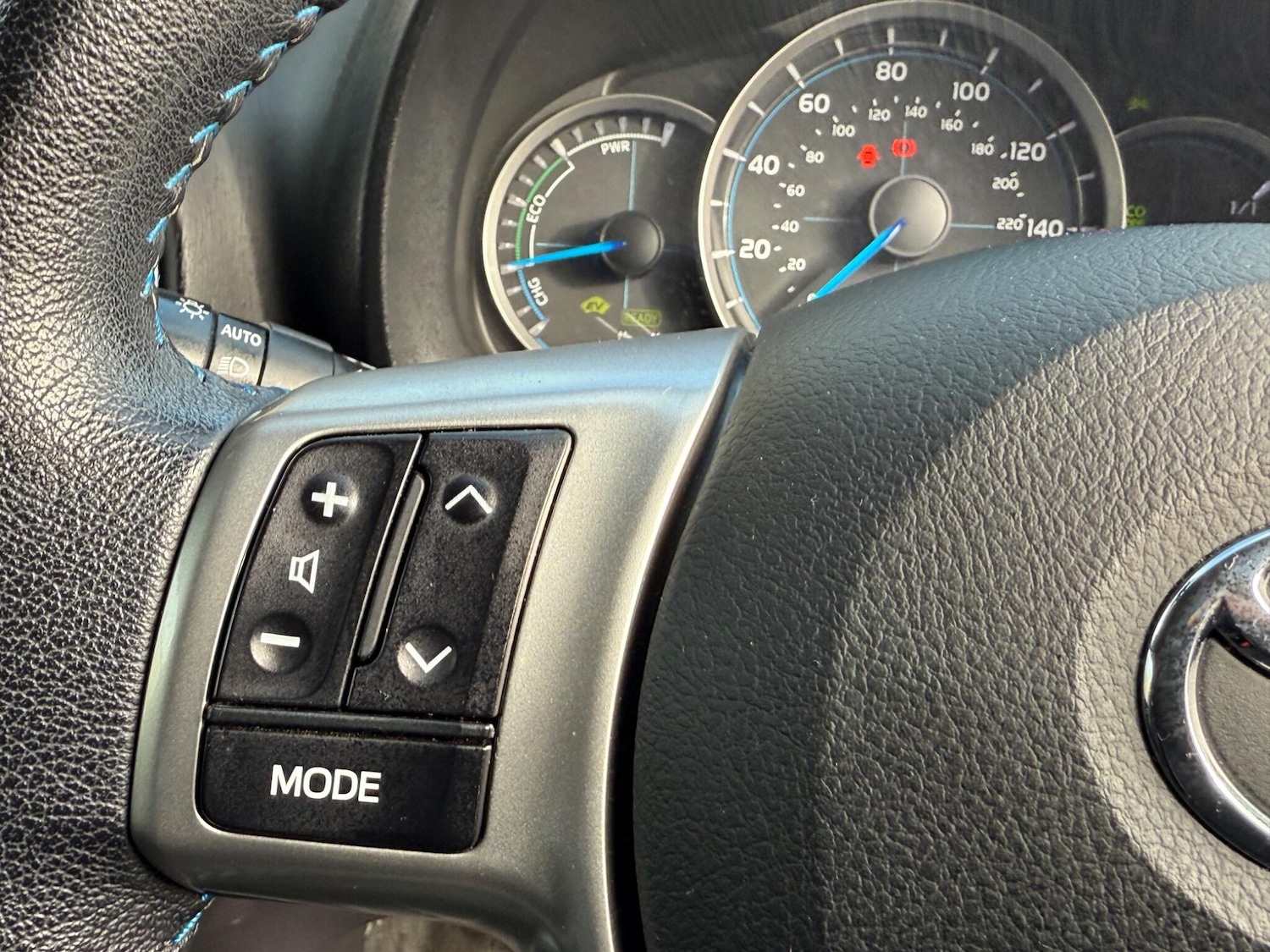 Used Toyota Yaris 2012 for sale - 76781131: Photo 26