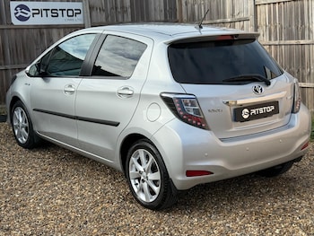 Used Toyota Yaris 2012 for sale - 76781131: Photo