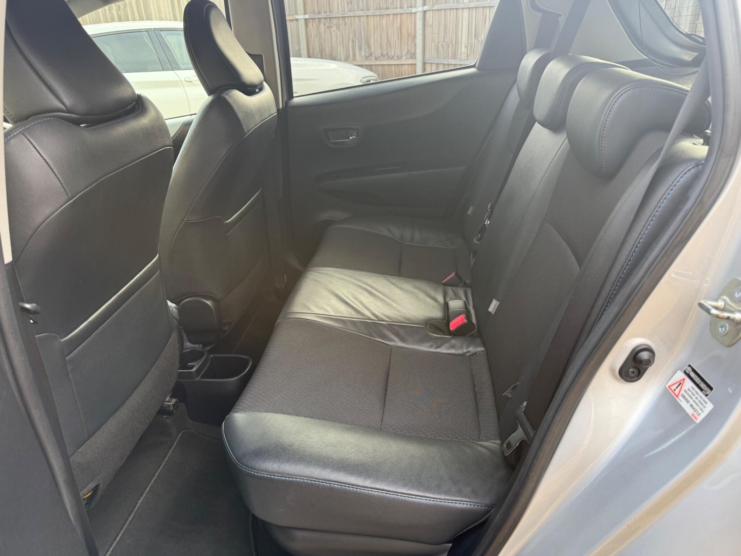 Used Toyota Yaris 2012 for sale - 76781131: Photo 36