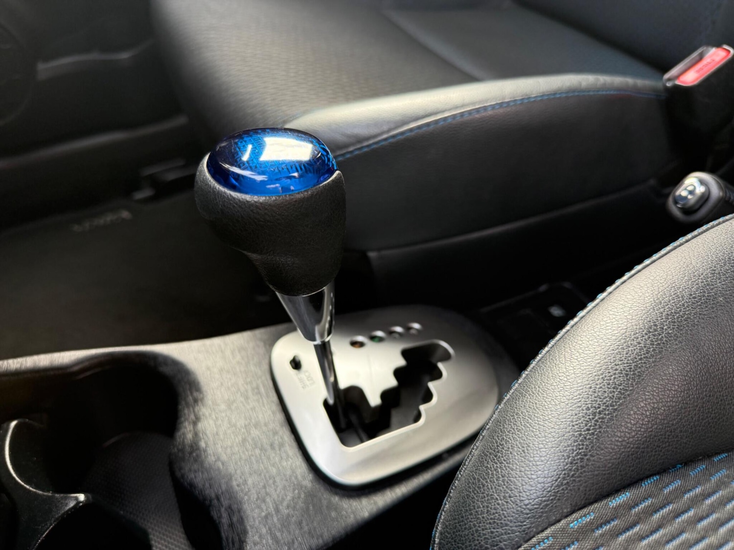 Used Toyota Yaris 2012 for sale - 76781131: Photo 41