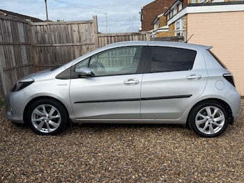 Used Toyota Yaris 2012 for sale - 76781131: Photo