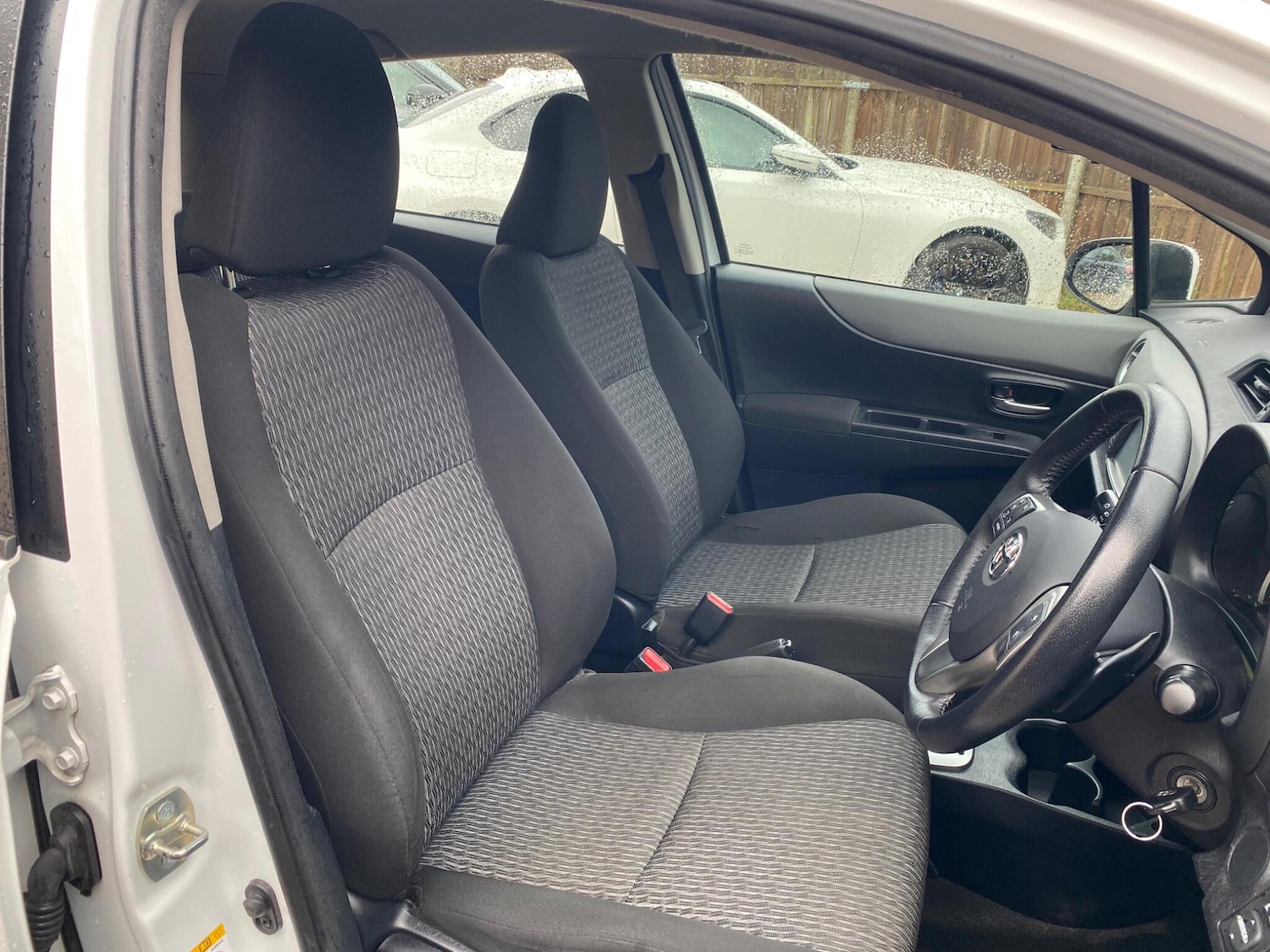 Used Toyota Yaris 2013 for sale - 77479481: Photo 17