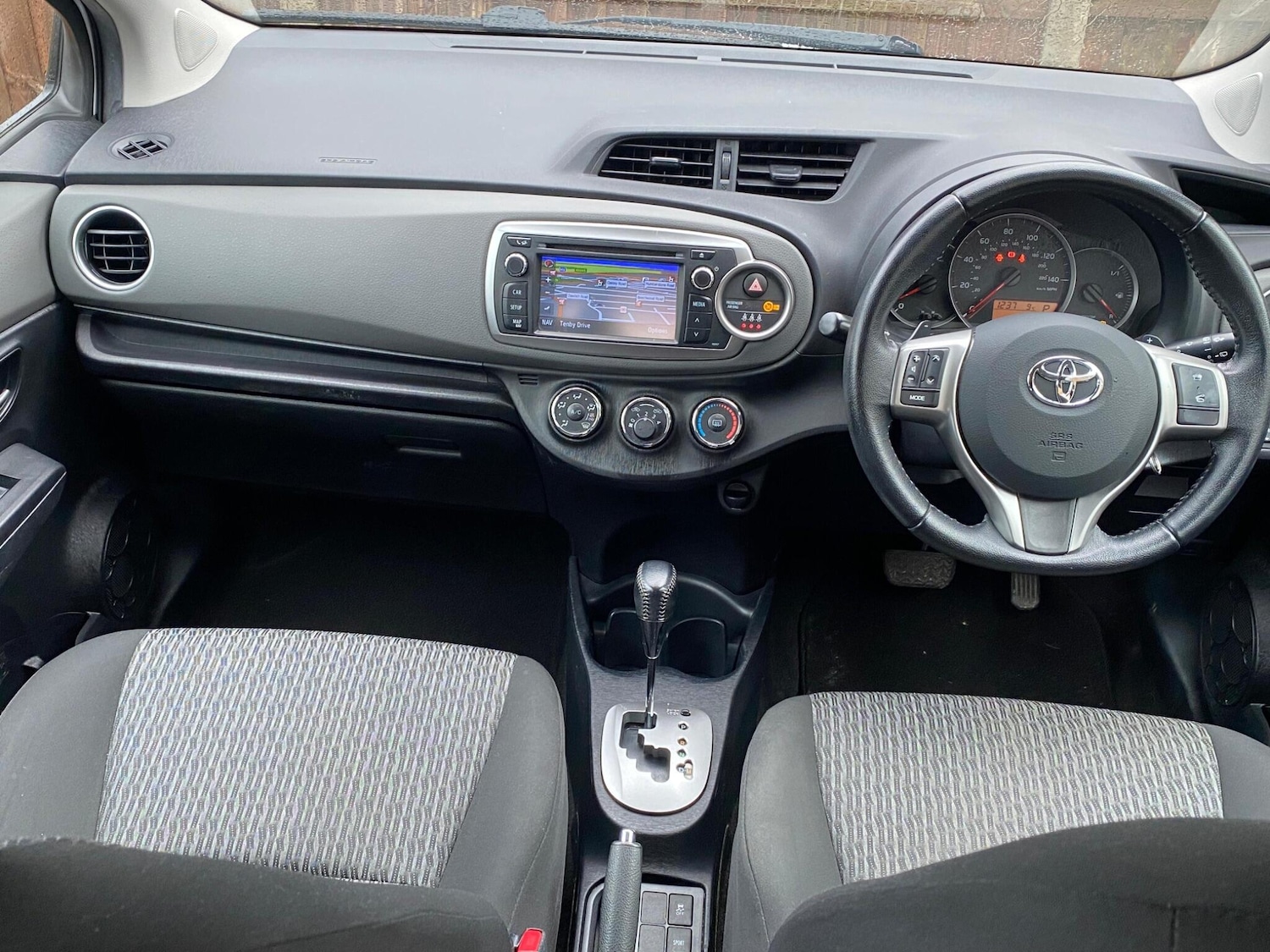 Used Toyota Yaris 2013 for sale - 77479481: Photo 25