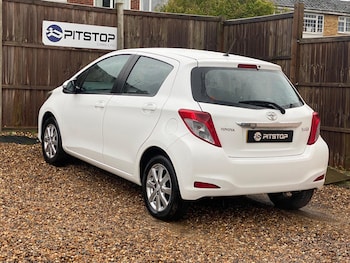 Used Toyota Yaris 2013 for sale - 77479481: Photo