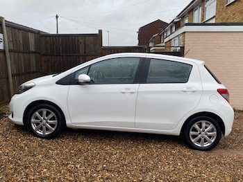 Used Toyota Yaris 2013 for sale - 77479481: Photo