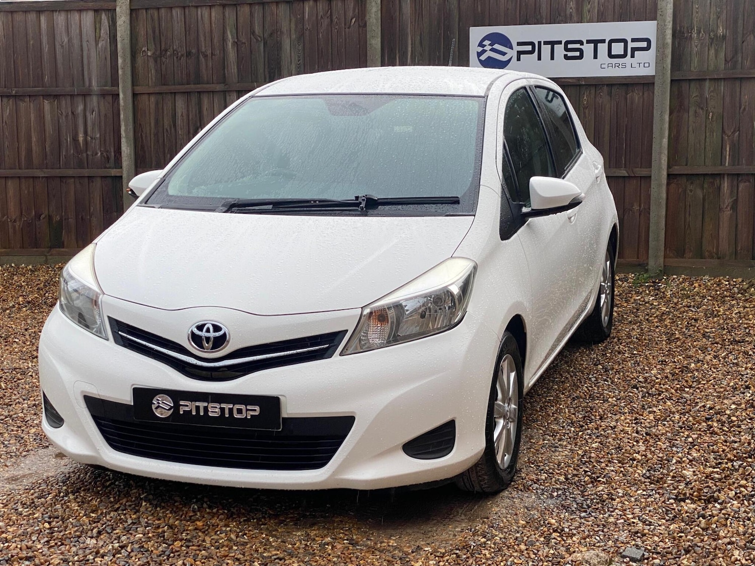 Used Toyota Yaris 2013 for sale - 77479481: Photo 4