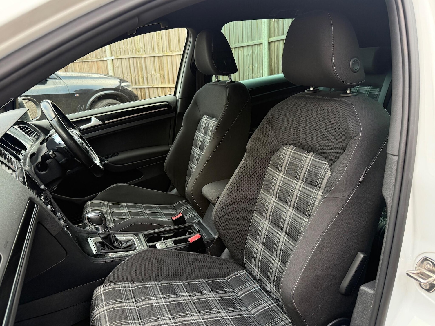 Used Volkswagen Golf 2014 for sale - 77163608: Photo 25