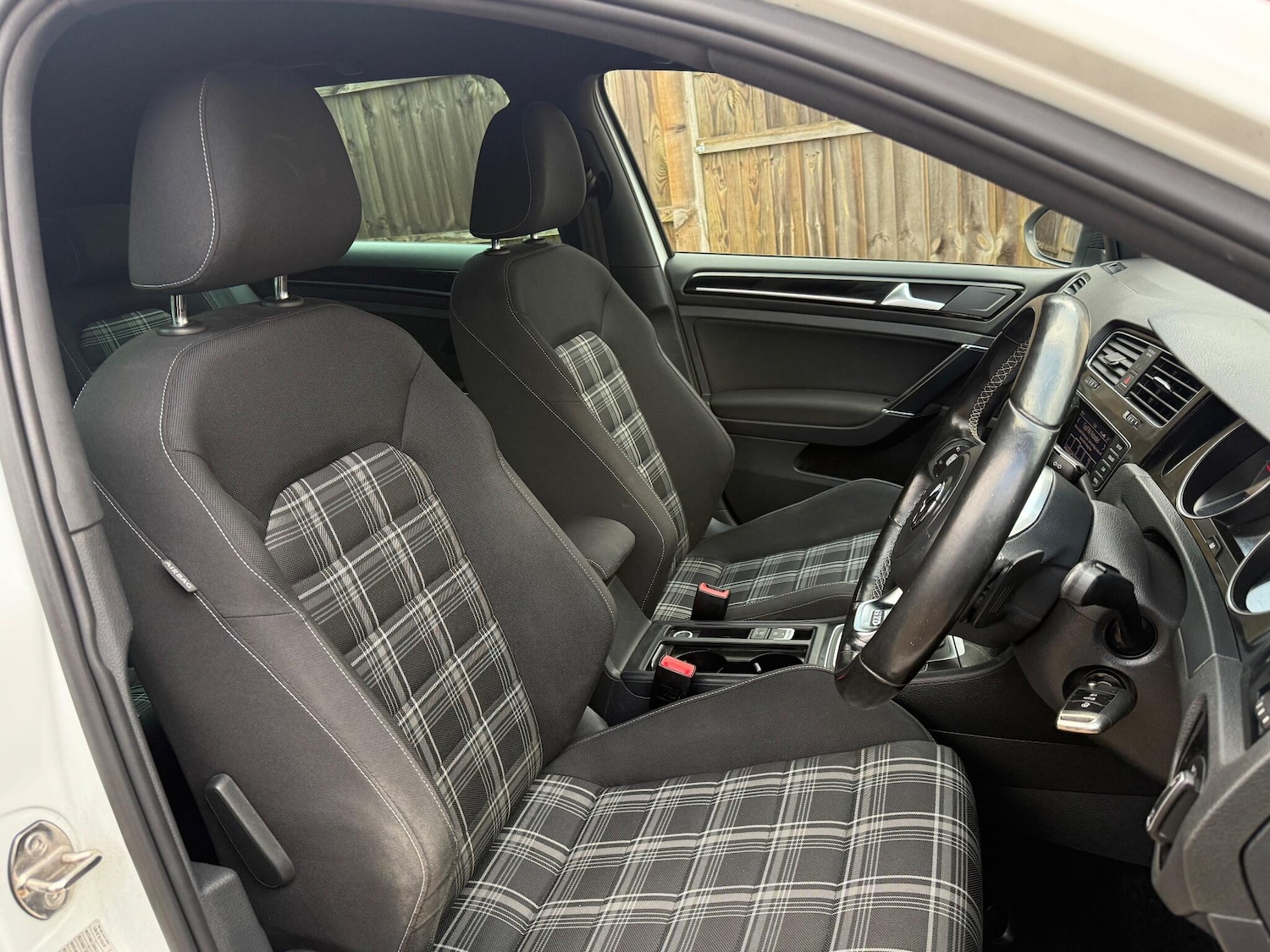 Used Volkswagen Golf 2014 for sale - 77163608: Photo 30