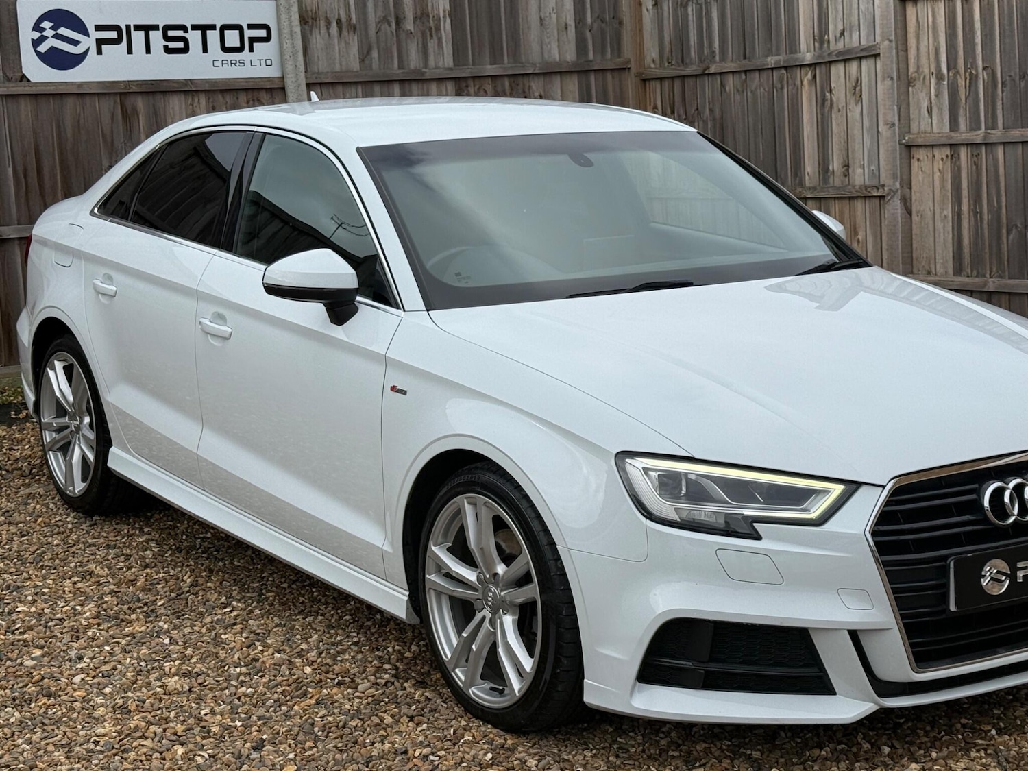 Used Audi A3 2017 for sale - 76781130: Photo 11