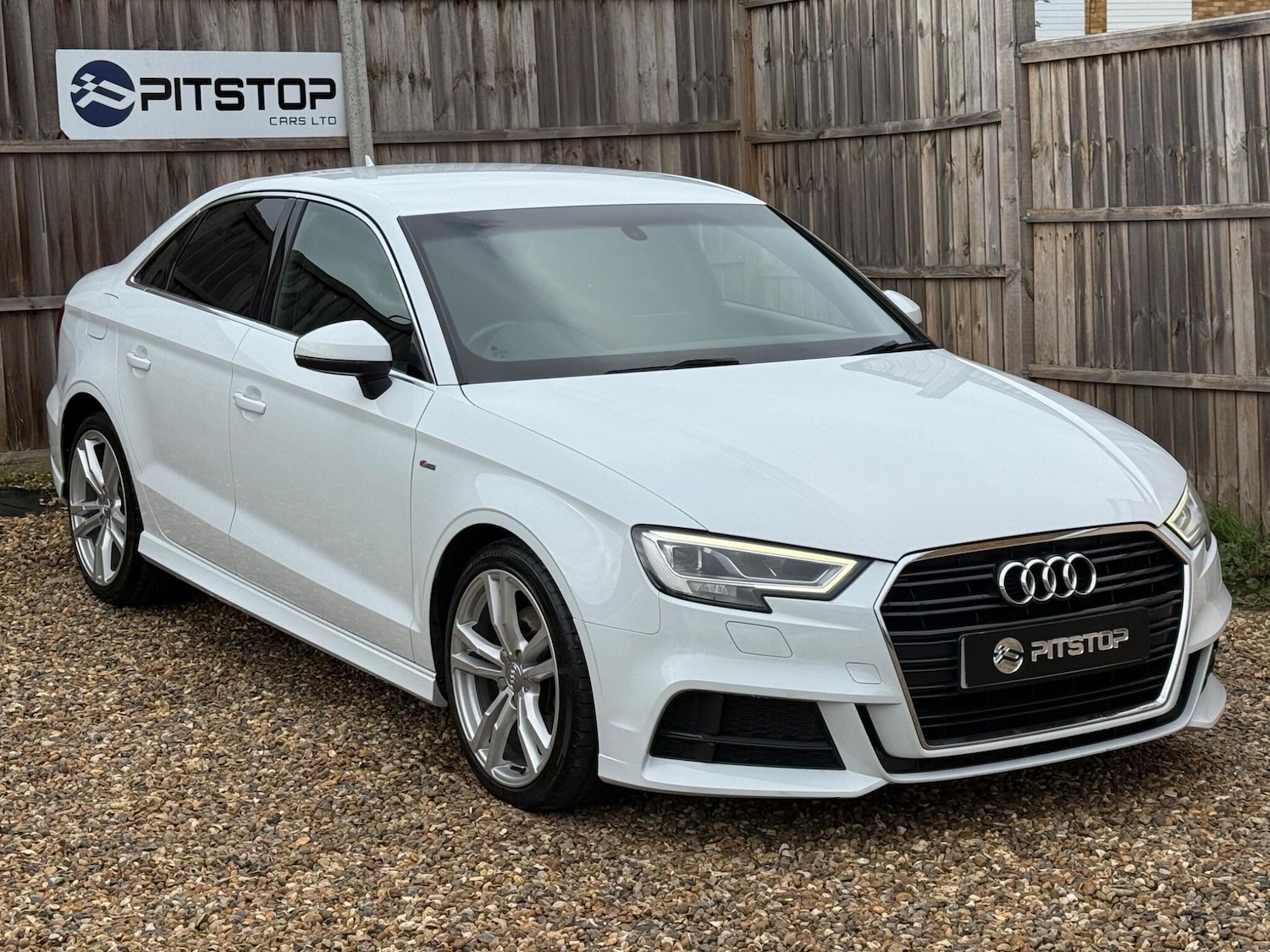 Used Audi A3 2017 for sale - 76781130: Photo 5
