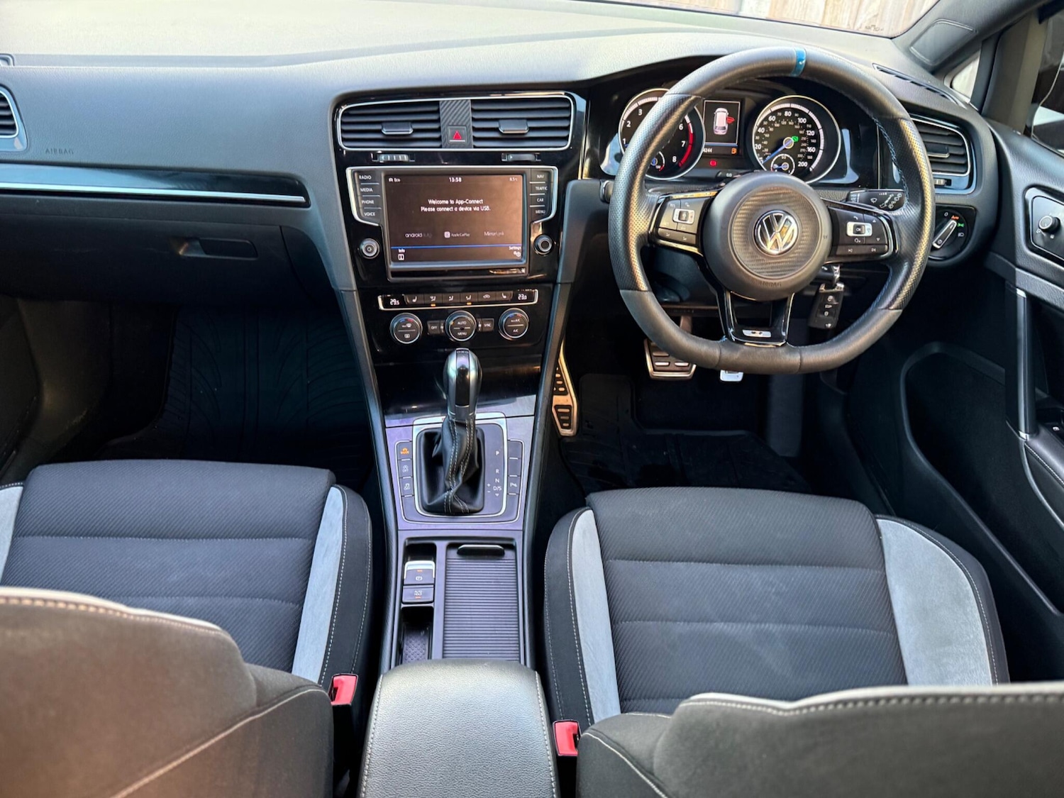 Used Volkswagen Golf 2016 for sale - 76786490: Photo 22