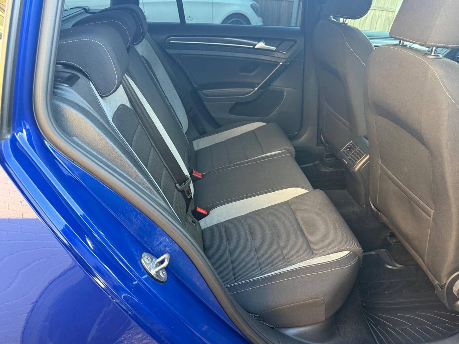 Used Volkswagen Golf 2016 for sale - 76786490: Photo 28