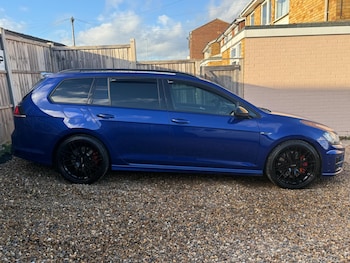 Used Volkswagen Golf 2016 for sale - 76786490: Photo