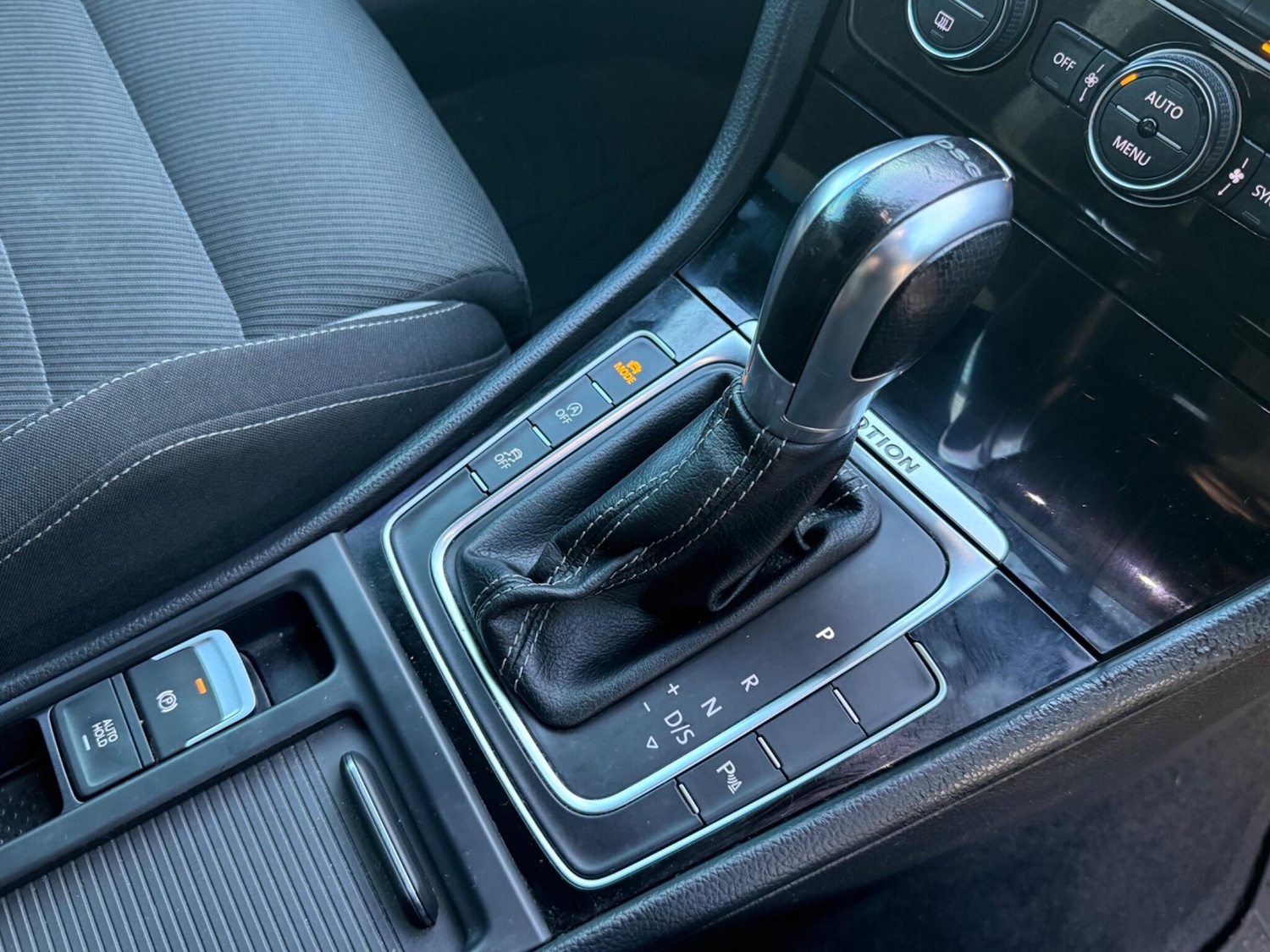 Used Volkswagen Golf 2016 for sale - 76786490: Photo 40