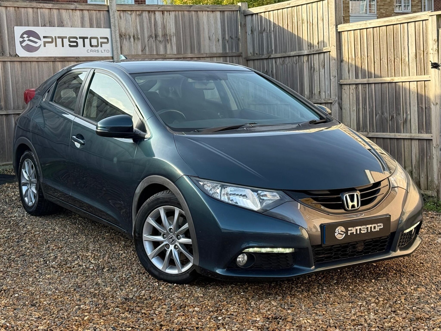 Used Honda Civic 2012 for sale - 76936620: Photo 1