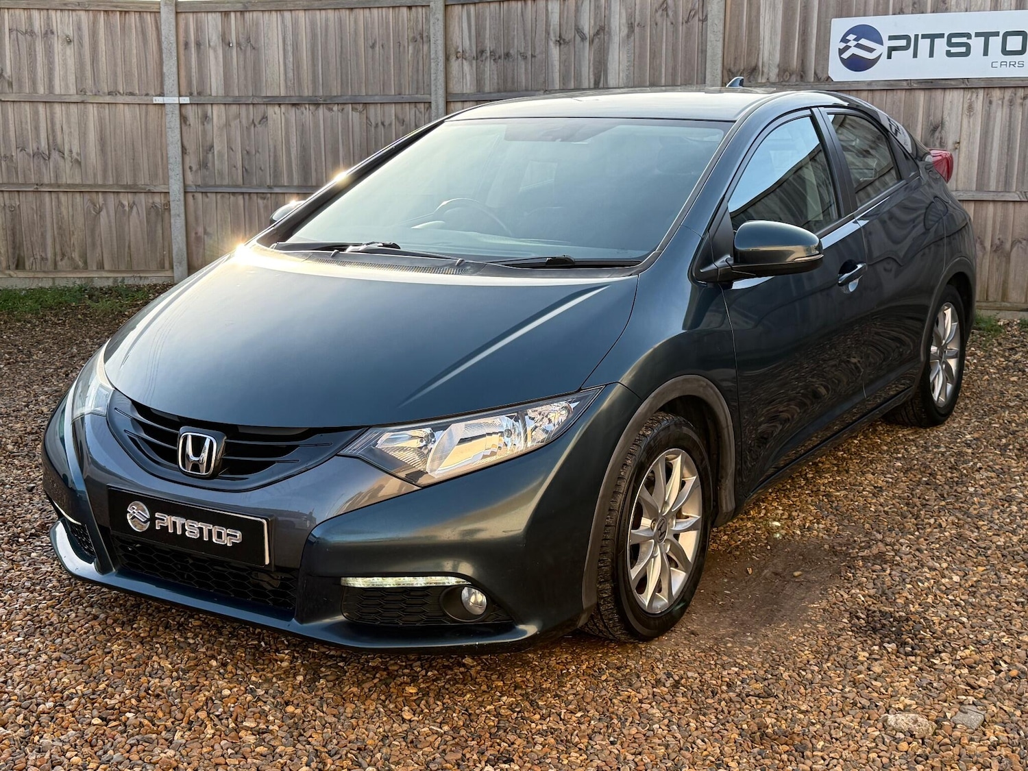 Used Honda Civic 2012 for sale - 76936620: Photo 6