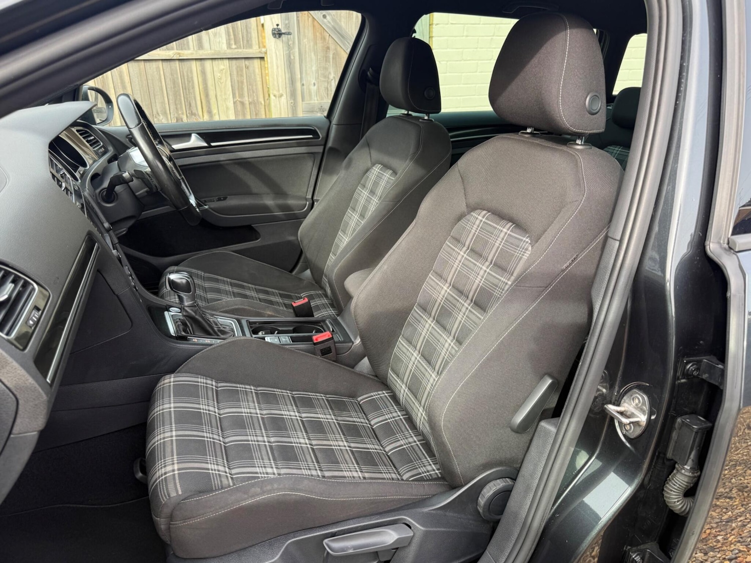 Used Volkswagen Golf 2016 for sale - 77585923: Photo 23