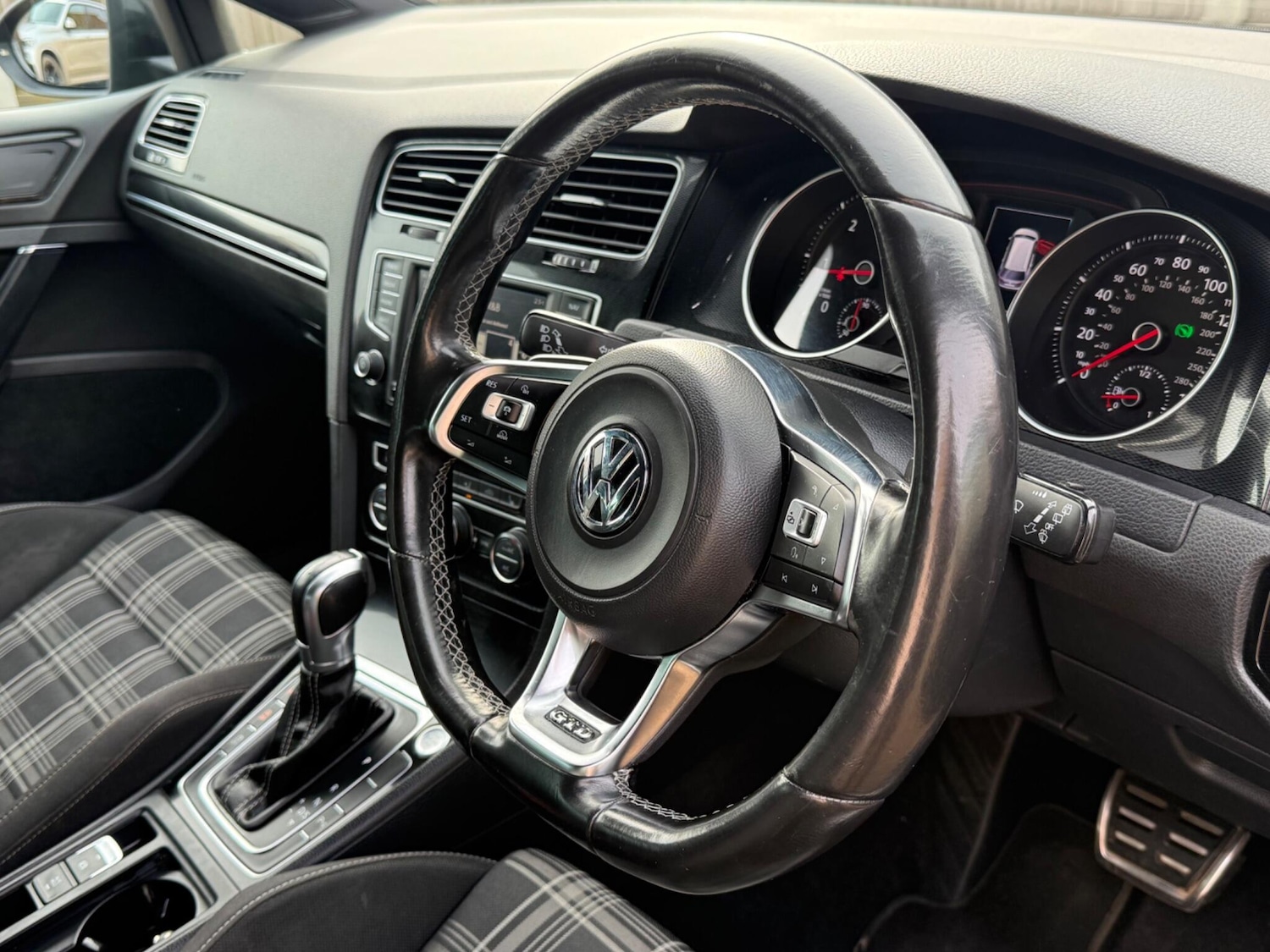 Used Volkswagen Golf 2016 for sale - 77585923: Photo 27