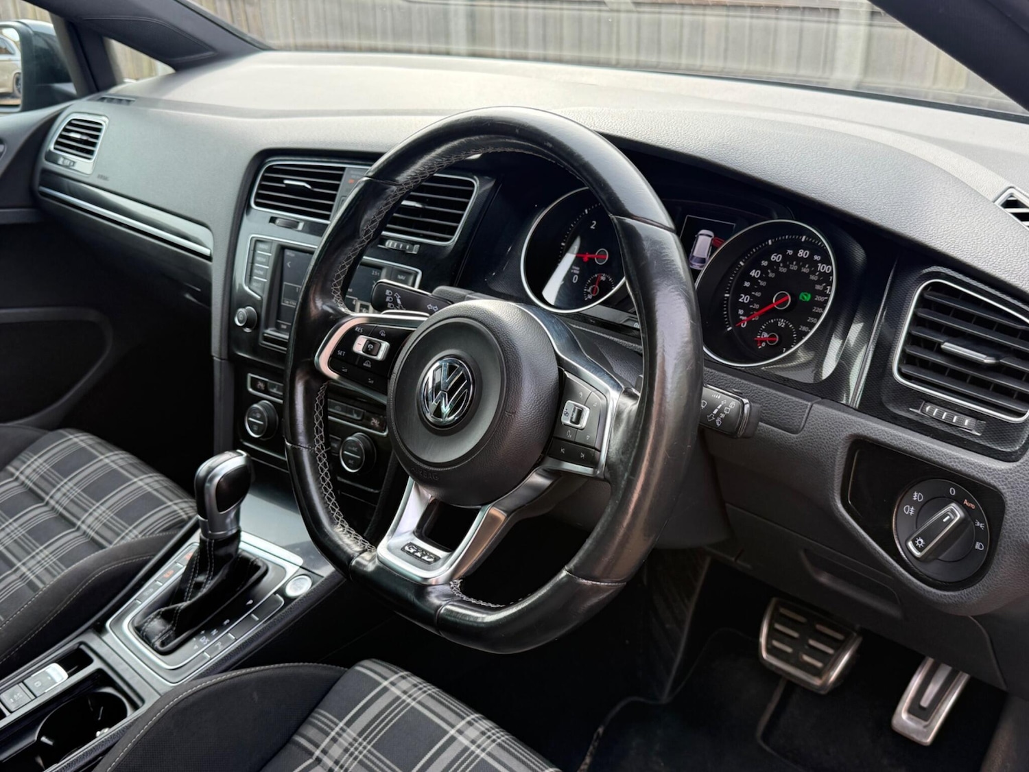 Used Volkswagen Golf 2016 for sale - 77585923: Photo 28