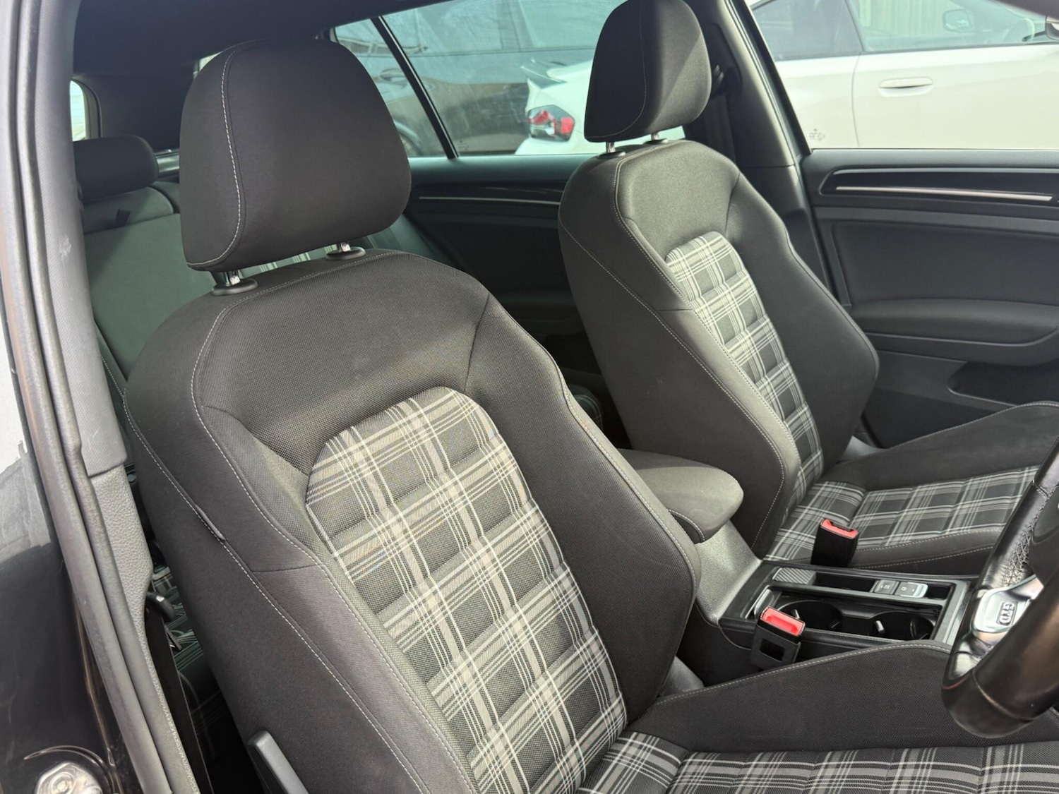 Used Volkswagen Golf 2016 for sale - 77585923: Photo 30