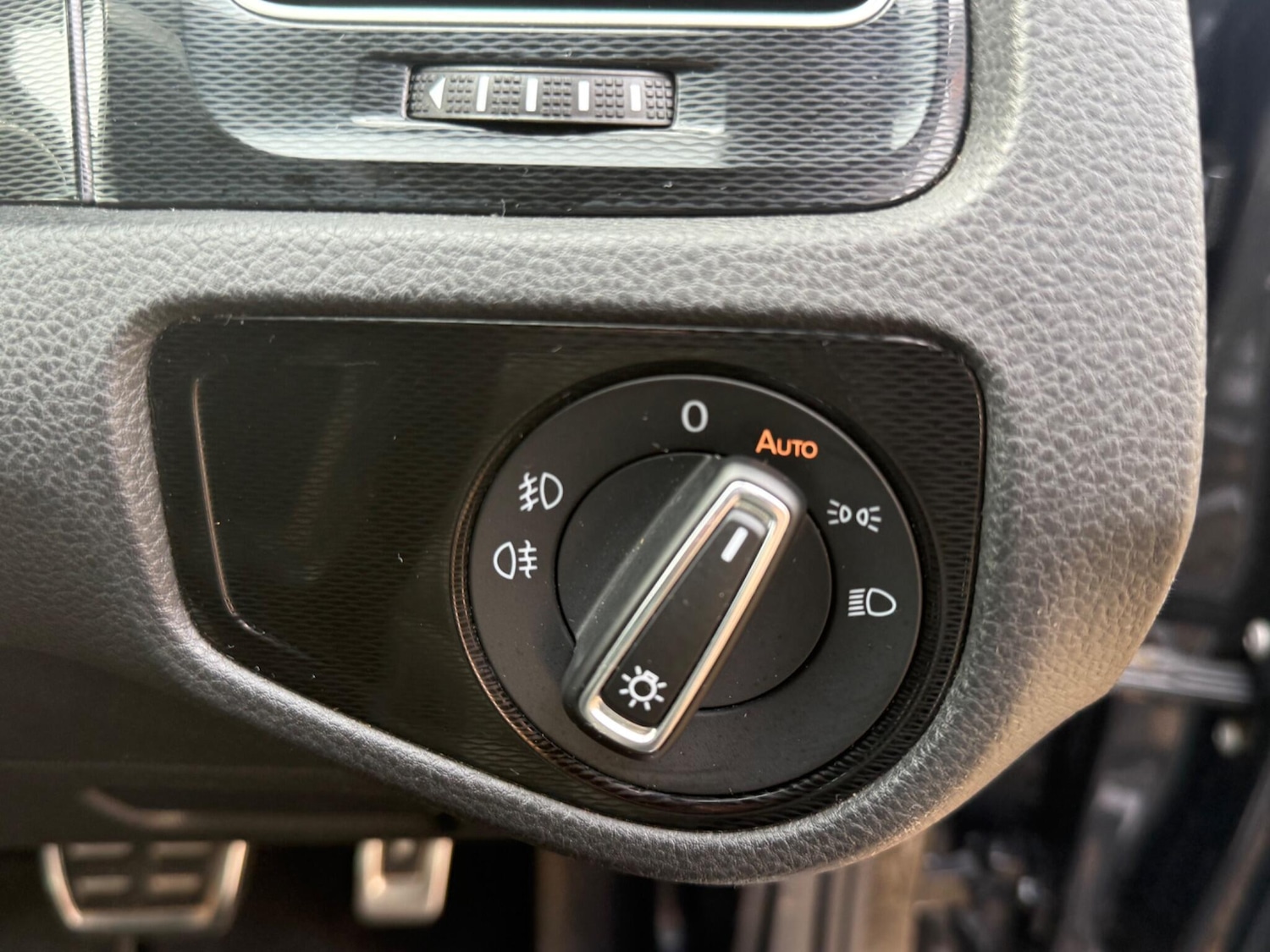 Used Volkswagen Golf 2016 for sale - 77585923: Photo 32