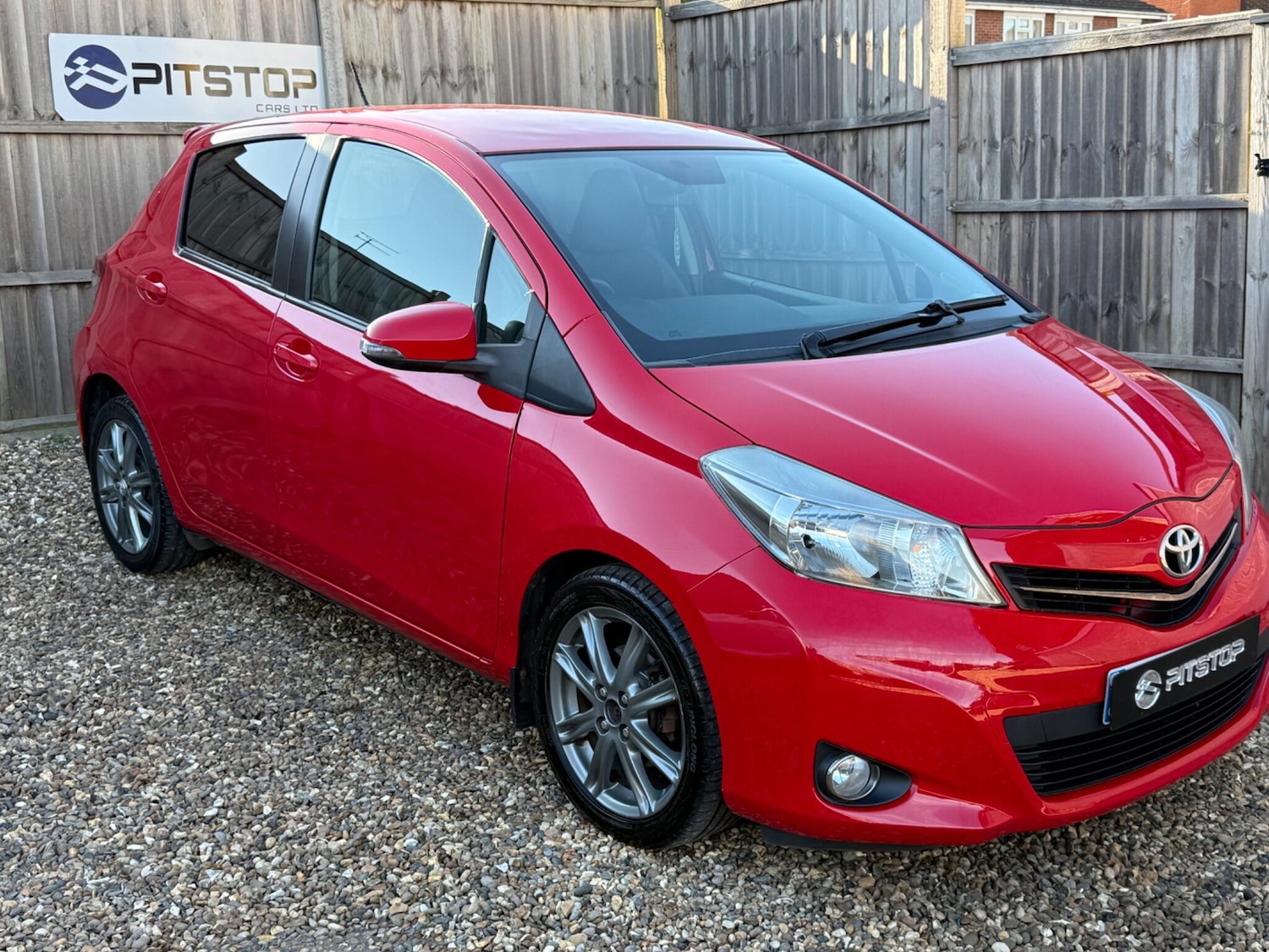 Used Toyota Yaris 2012 for sale - 77722613: Photo 10