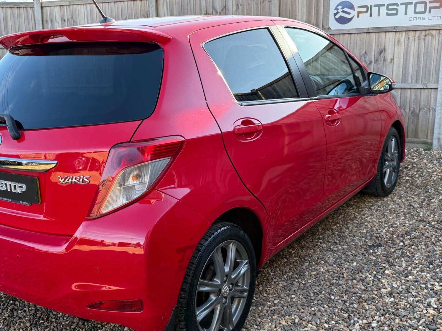 Used Toyota Yaris 2012 for sale - 77722613: Photo 12