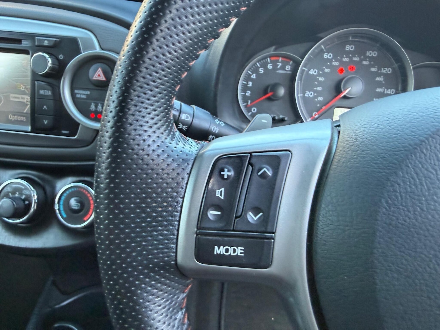 Used Toyota Yaris 2012 for sale - 77722613: Photo 19