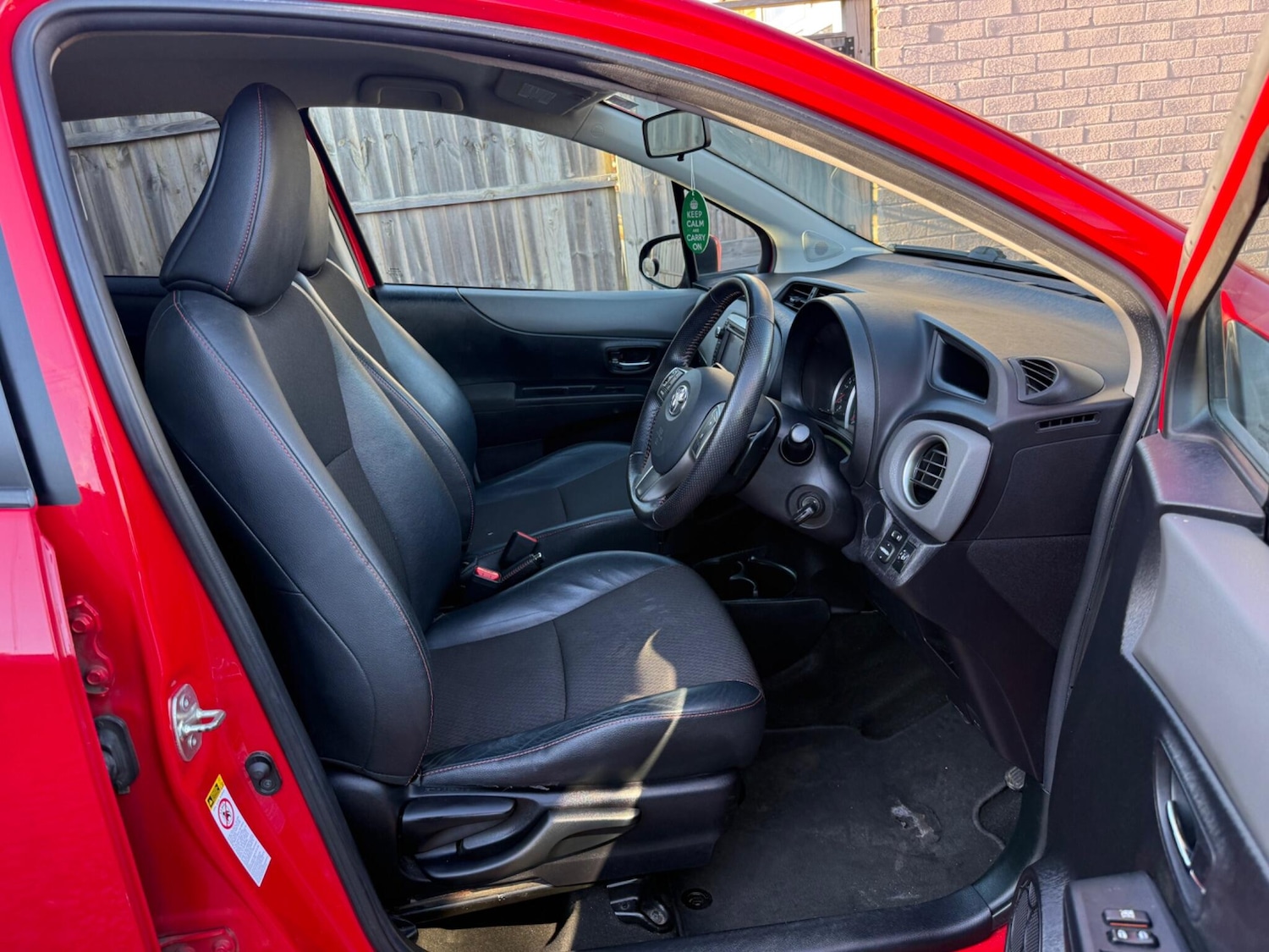 Used Toyota Yaris 2012 for sale - 77722613: Photo 25