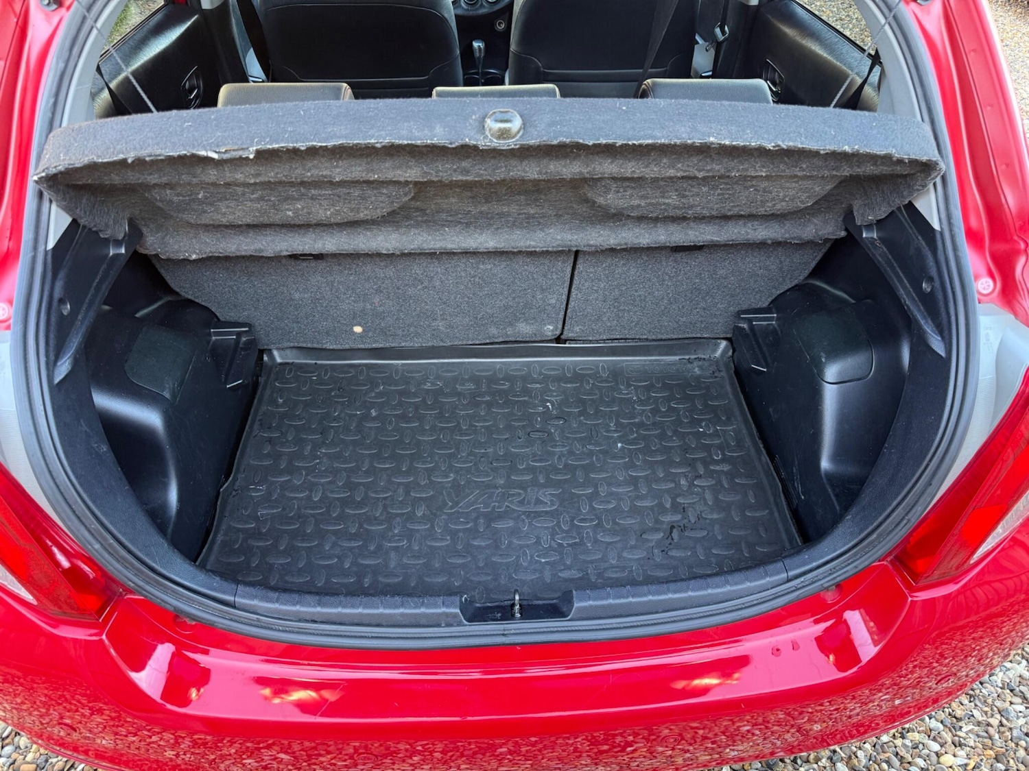 Used Toyota Yaris 2012 for sale - 77722613: Photo 27