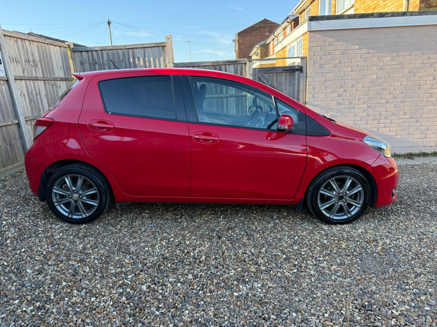 Used Toyota Yaris 2012 for sale - 77722613: Photo 3