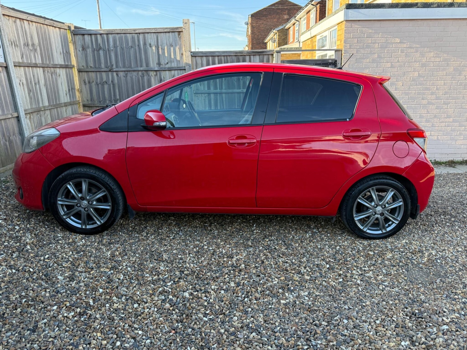 Used Toyota Yaris 2012 for sale - 77722613: Photo 4