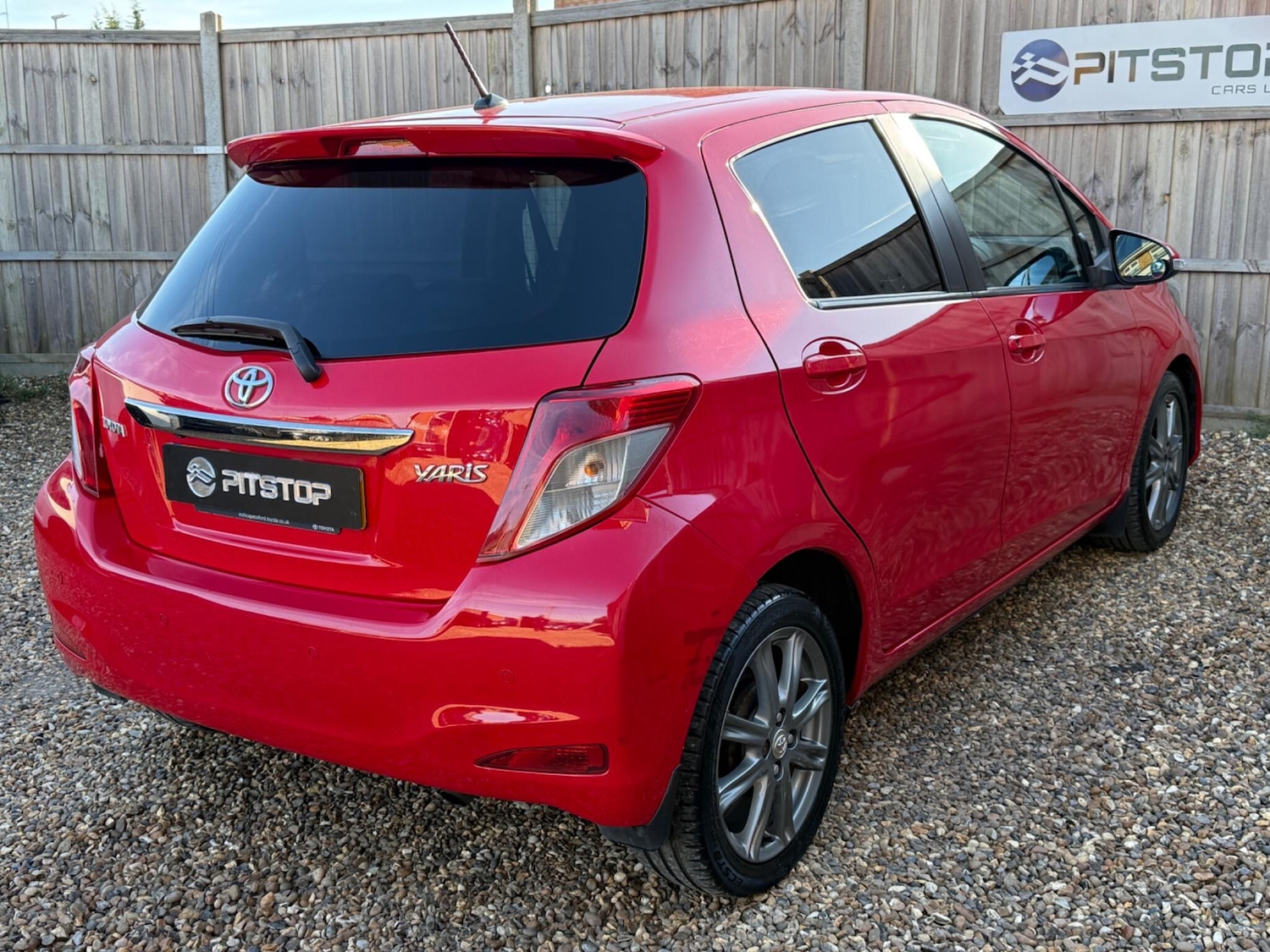 Used Toyota Yaris 2012 for sale - 77722613: Photo 9